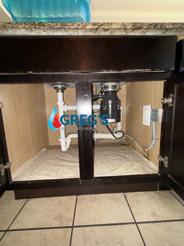 A slow drain traps residue and moisture. Within twenty four to forty eight hours